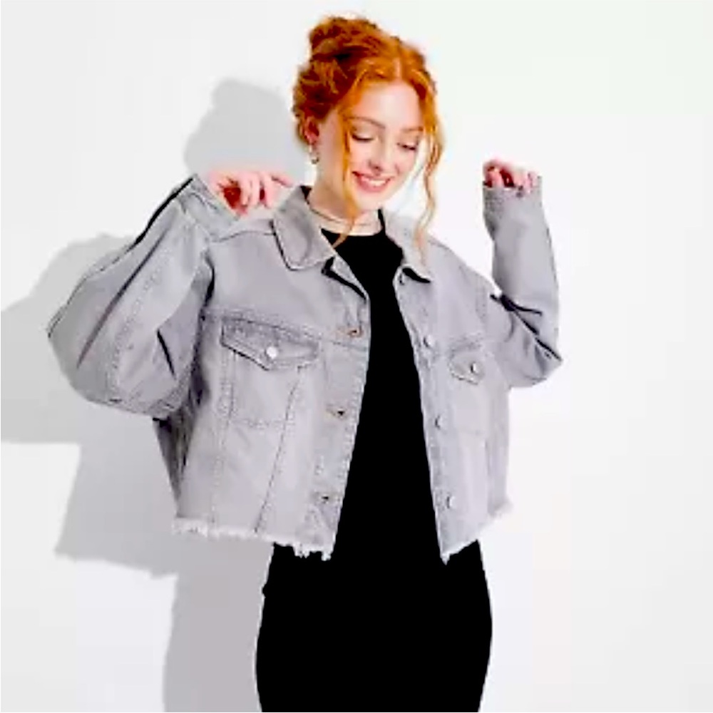 Women's Cropped Denim Trucker Jacket - Wild Fable Gray Wash L